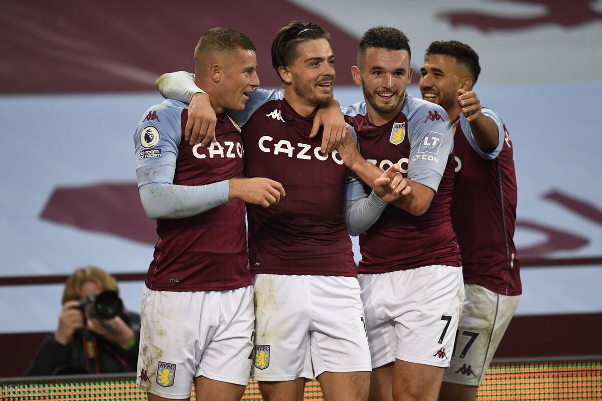 AC米兰在意大利杯1／8决赛中0-1不敌拉齐奥，终结13连胜，遭遇赛季首败。