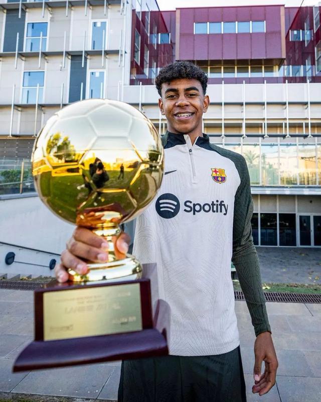 官方：37岁韩国女足前国脚赵昭贤回归韩国加盟水原女足