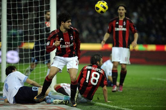 记者：埃斯特旺已抵达伦敦，周一将跟随切尔西训练