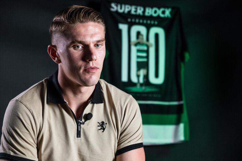 2026米兰冬奥会火炬继续在意大利境内传递