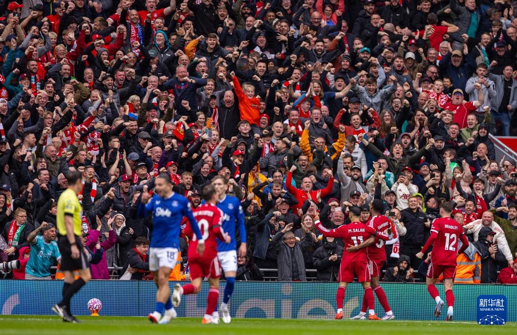 中国女足2-3苏格兰女足，张琳艳、吴澄舒互相传射，豪厄特吊射双响