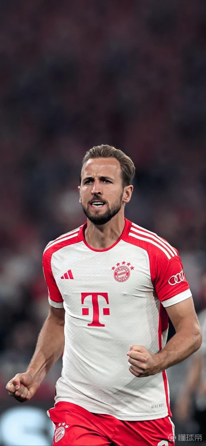 媒体人晒视频：赛后蒯纪闻安慰山东U20球员，很有大将风度