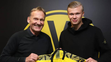 哈兰德：1-1的时候詹卢卡-曼奇尼摸我屁股，这激怒了我